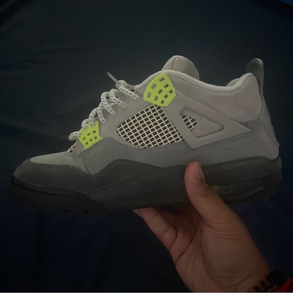 95 neon retro 4s